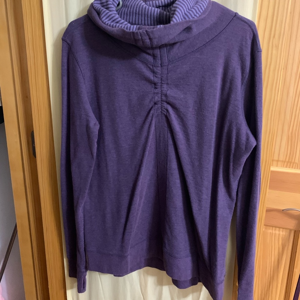 Lululemon cowlneck